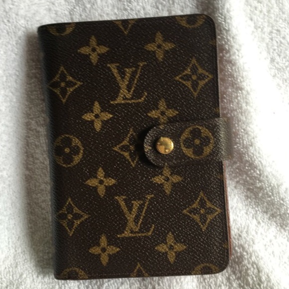 Louis Vuitton Handbags - LouisVuitton porte papier  zippe